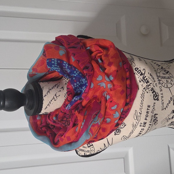 Large Vibrant Multicolor Patterned Scarf - Picture 3 of 4